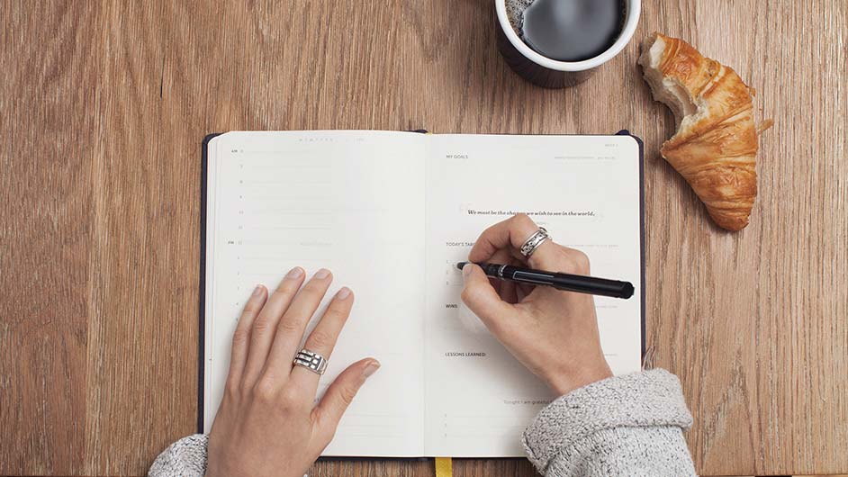 工作两年简历怎么写