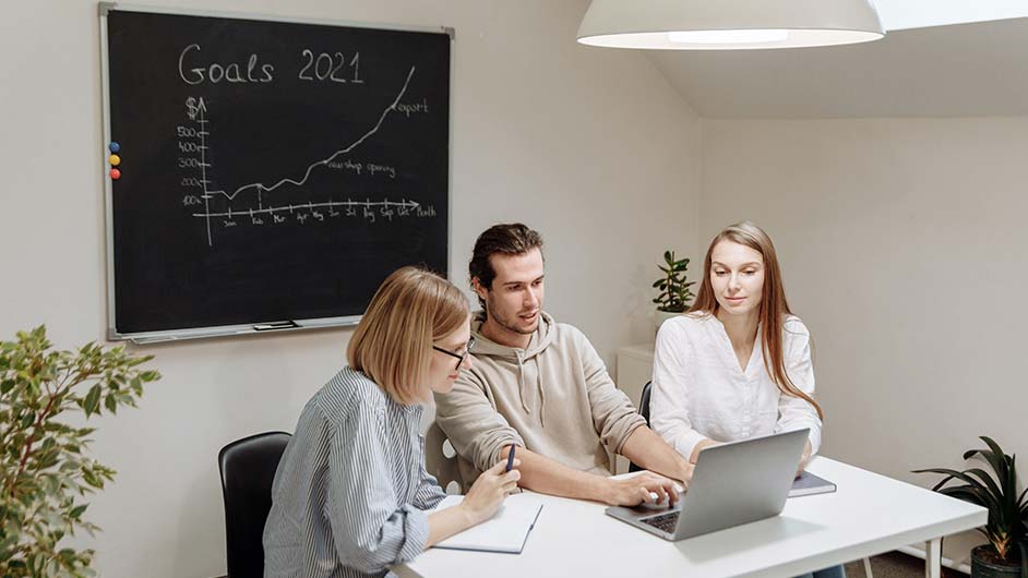 小时工上班期间受伤怎么赔偿